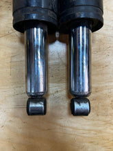 Load image into Gallery viewer, Harley Davidson Touring Rear Air Shocks 54532-85
