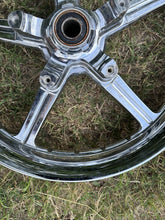 Load image into Gallery viewer, Harley Davidson 19x3” Reactor Front Wheel VRSCSE CVO V-Rod 43219-08
