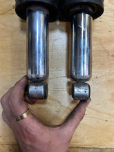 Load image into Gallery viewer, Harley Davidson Touring Rear Air Shocks 54532-85
