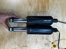 Load image into Gallery viewer, Harley Davidson Touring Rear Air Shocks 54532-85
