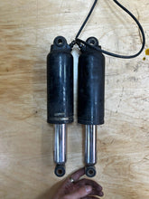 Load image into Gallery viewer, Harley Davidson Touring Rear Air Shocks 54532-85
